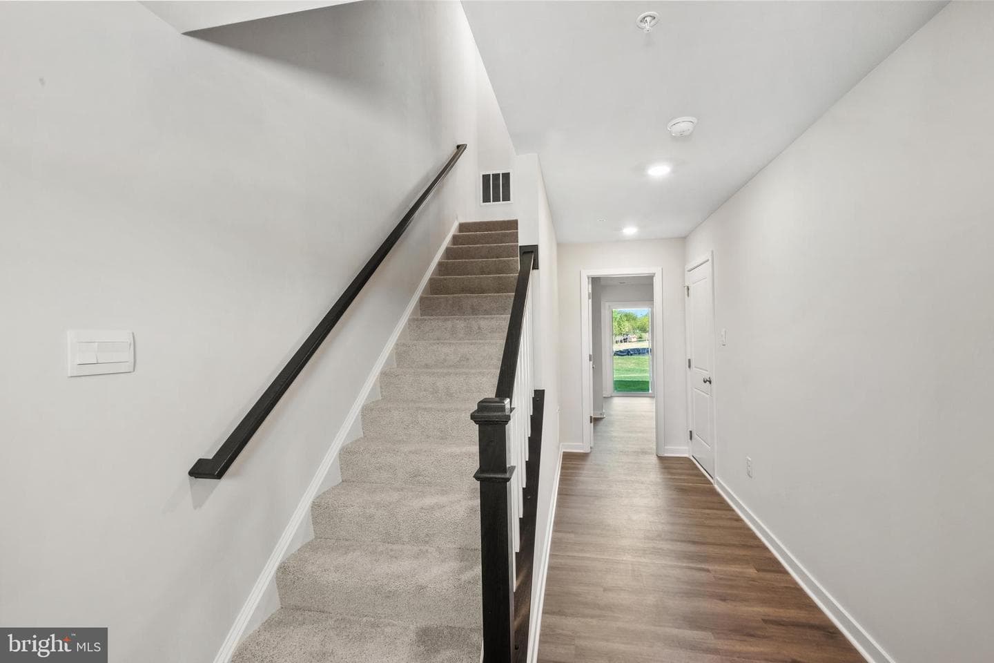 16627 Green Glade Drive photo 4