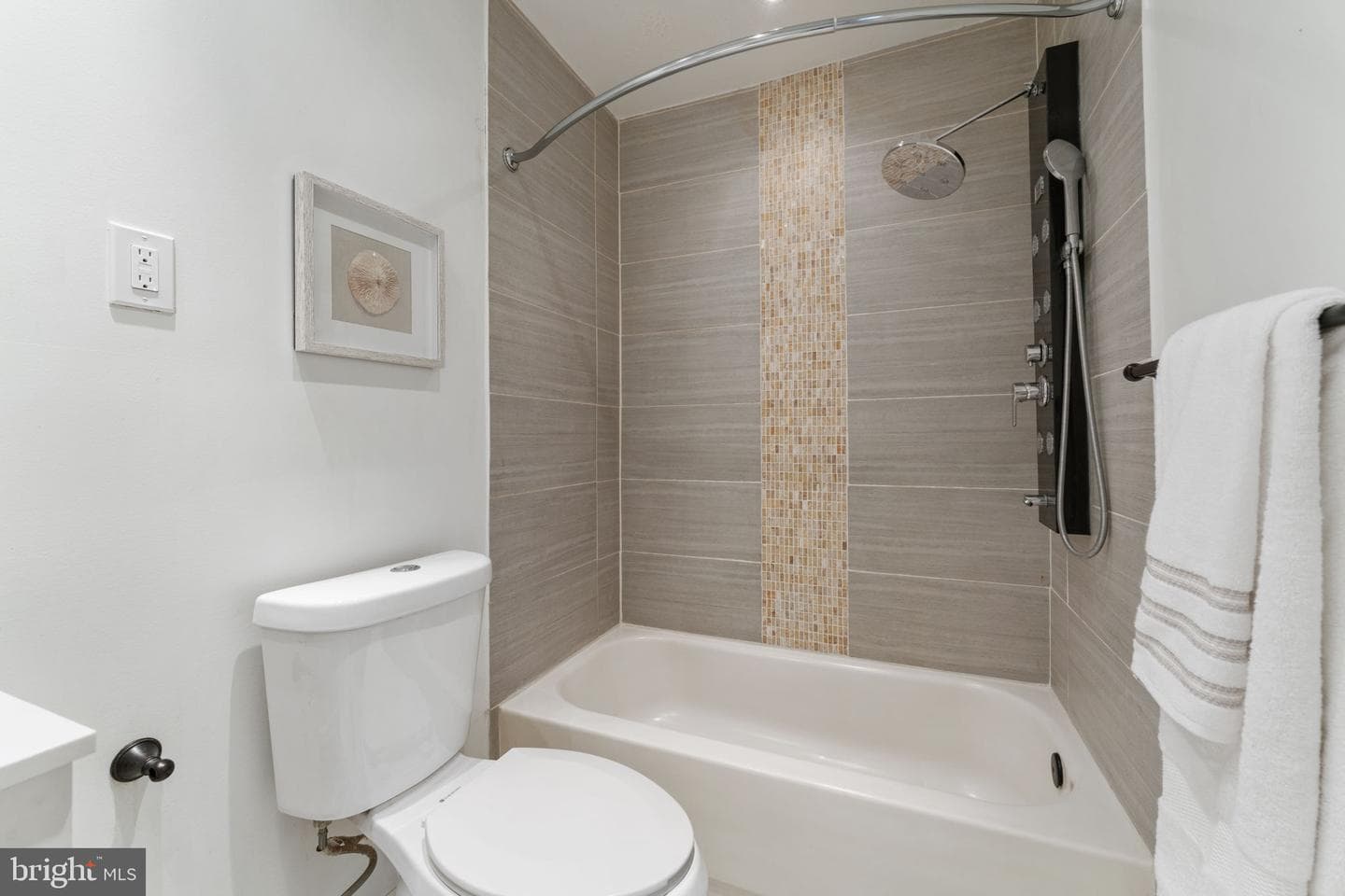 11808 Hickory Drive photo 15