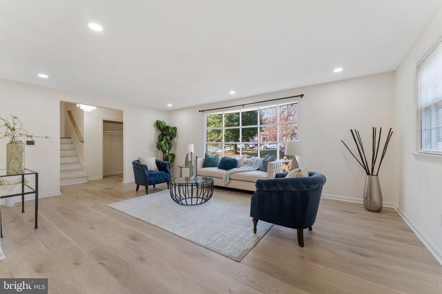 11808 Hickory Drive photo 4