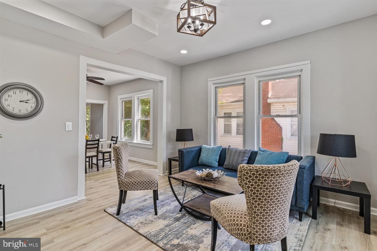6008 Addison Road photo 18