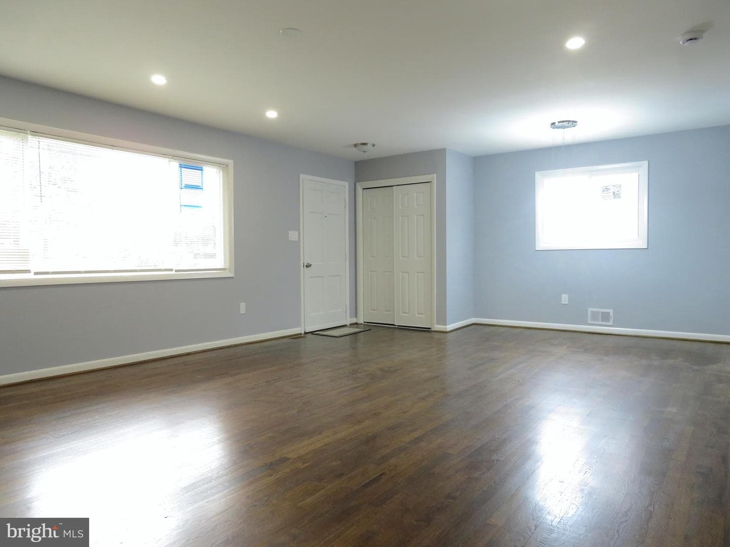 405 71st Avenue photo 12