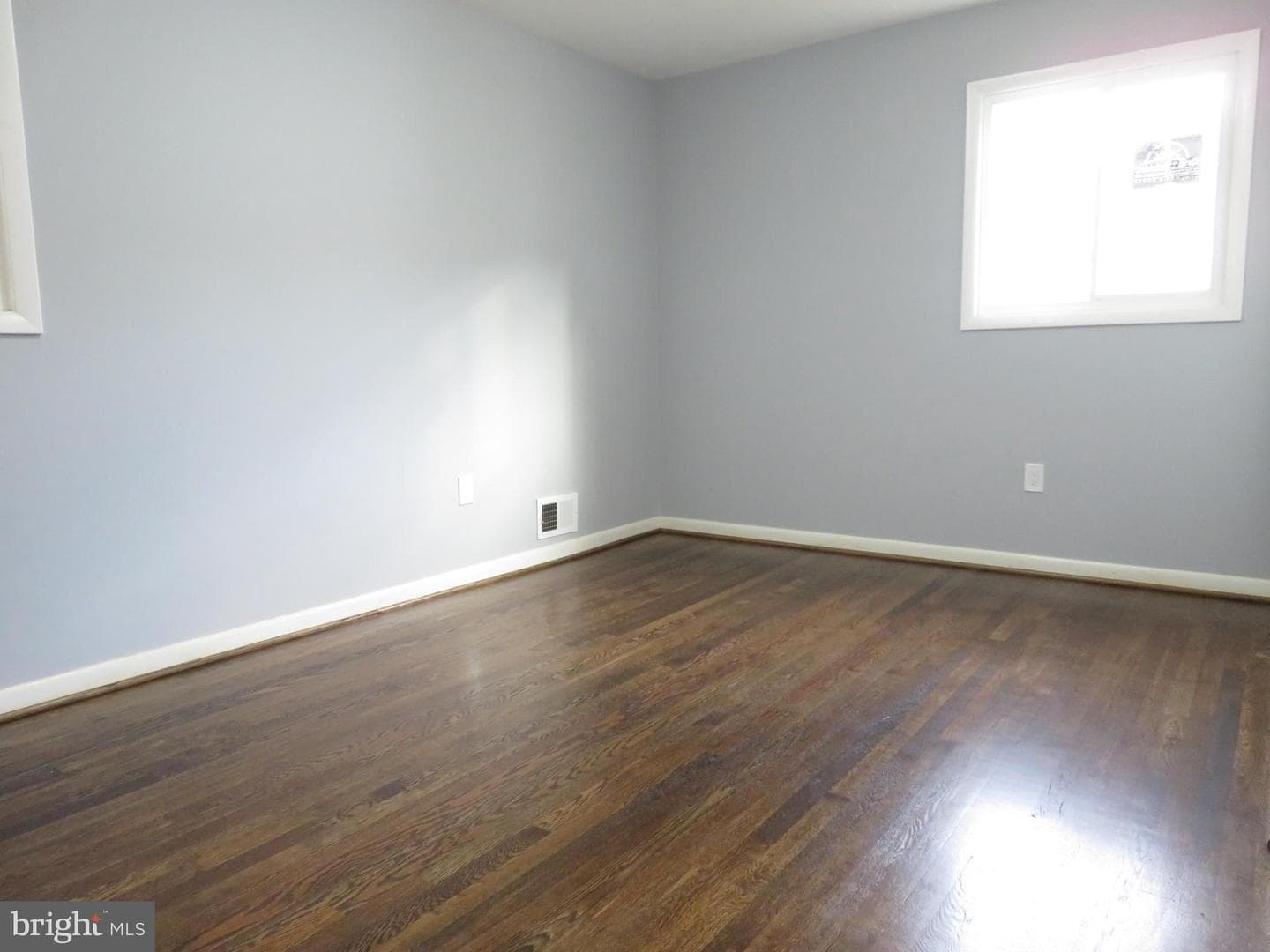 405 71st Avenue photo 18