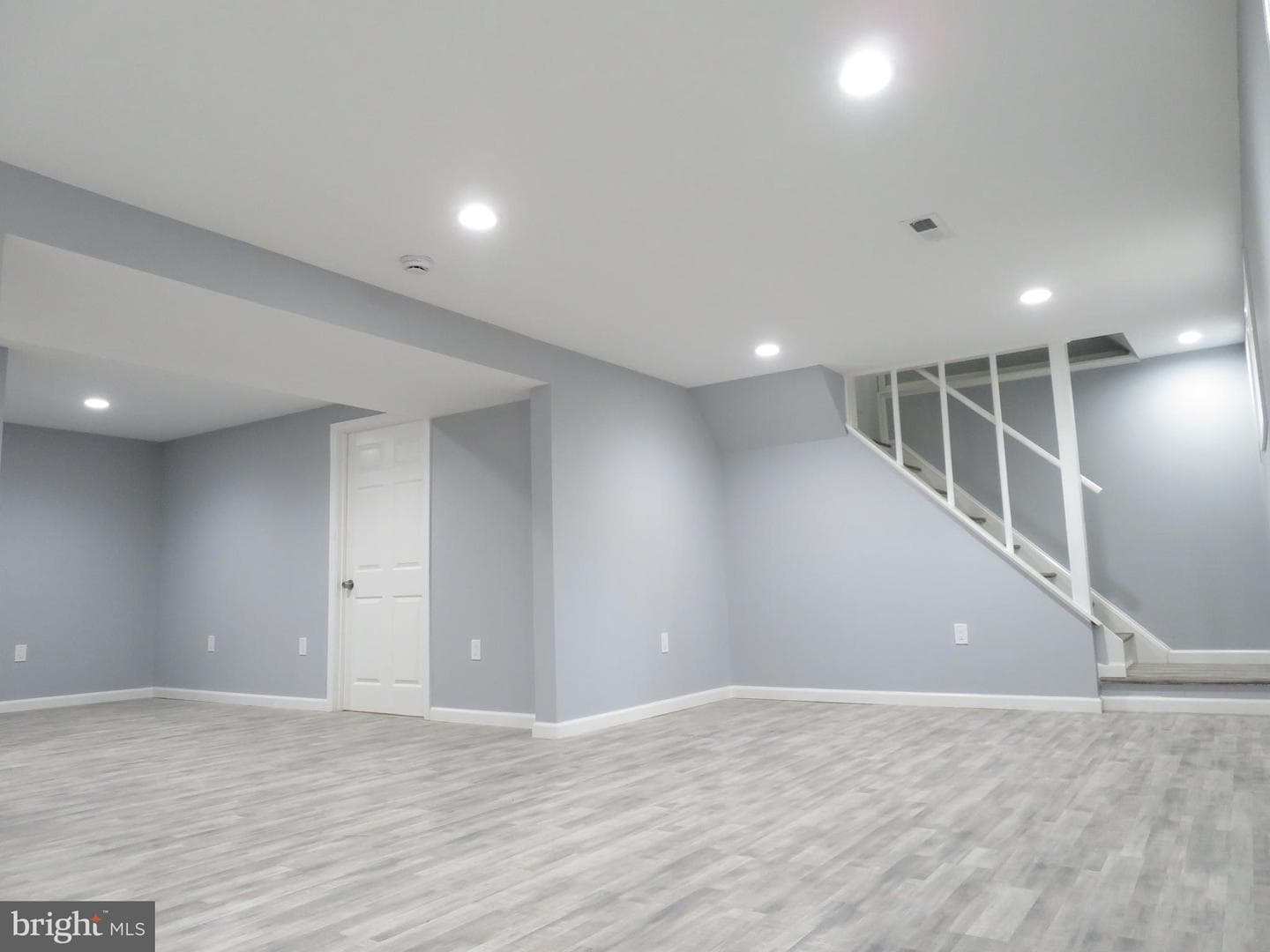 405 71st Avenue photo 25