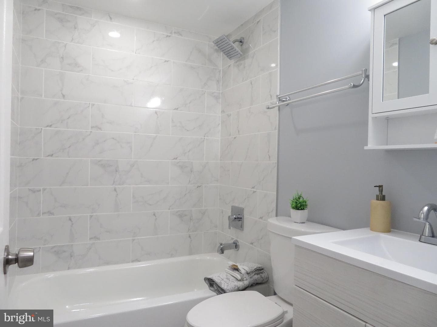405 71st Avenue photo 32