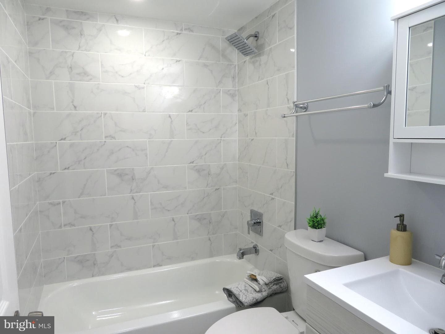 405 71st Avenue photo 35