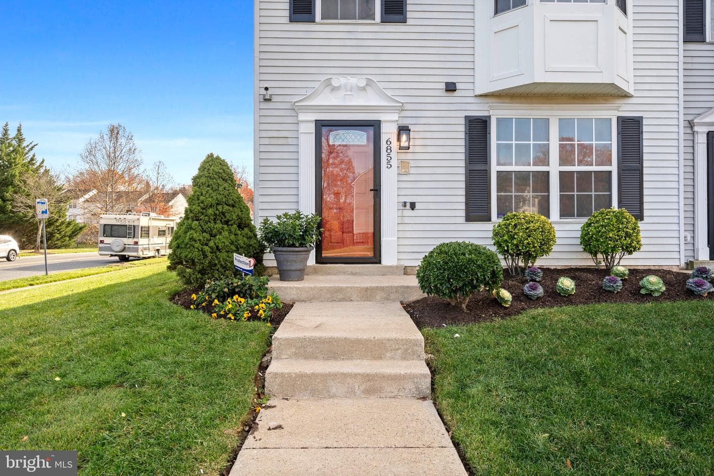 6855 Jade Court photo 3