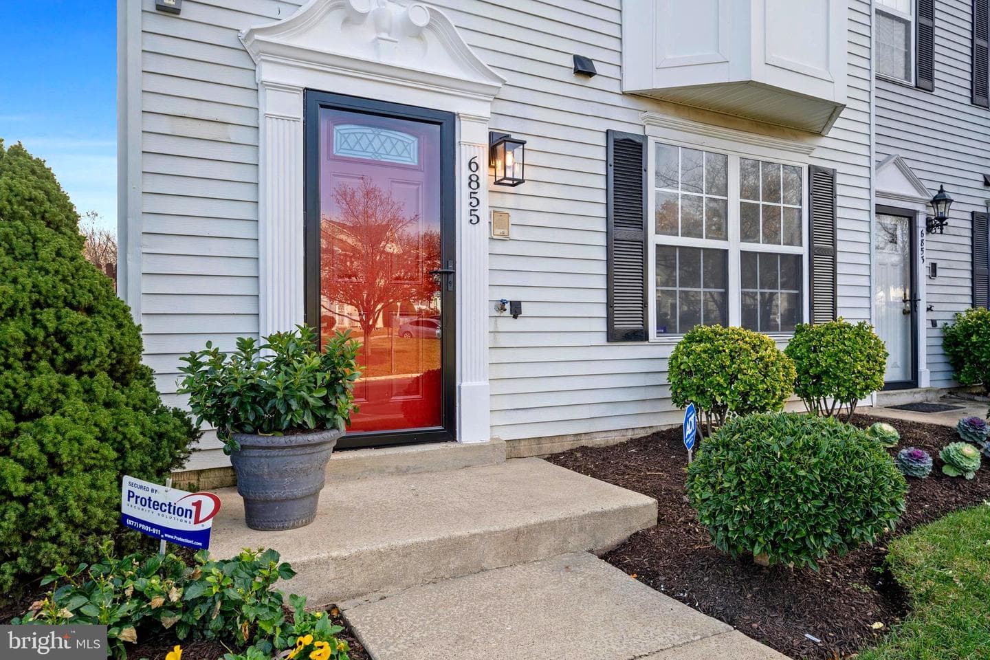 6855 Jade Court photo 4