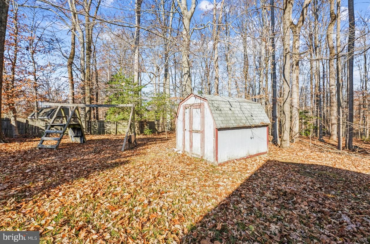 10105 Queen Elizabeth Drive photo 11