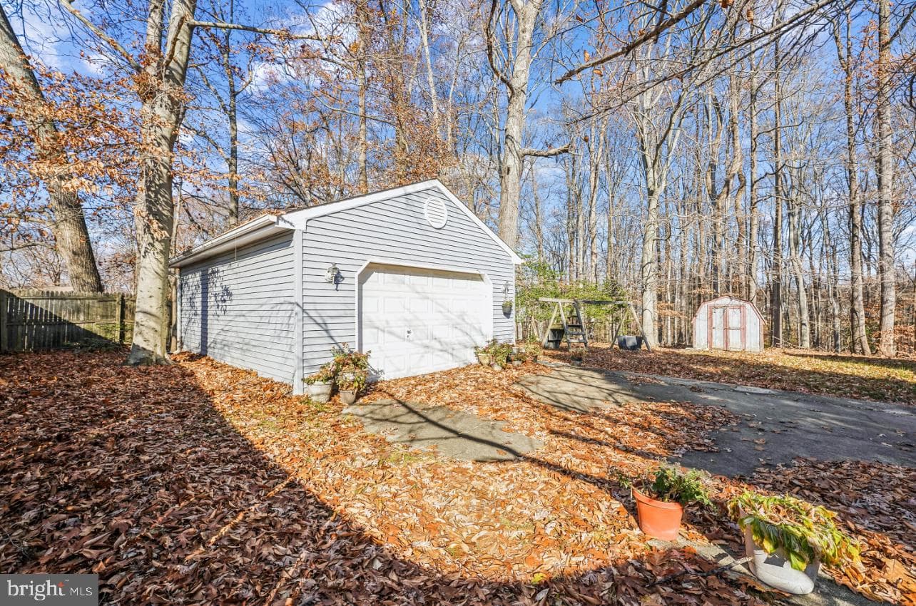 10105 Queen Elizabeth Drive photo 13