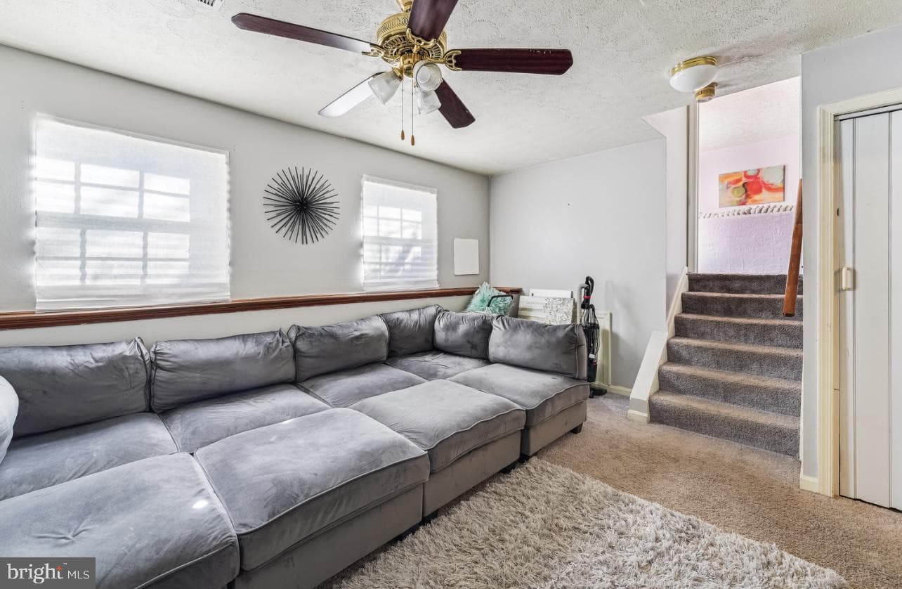 10105 Queen Elizabeth Drive photo 8