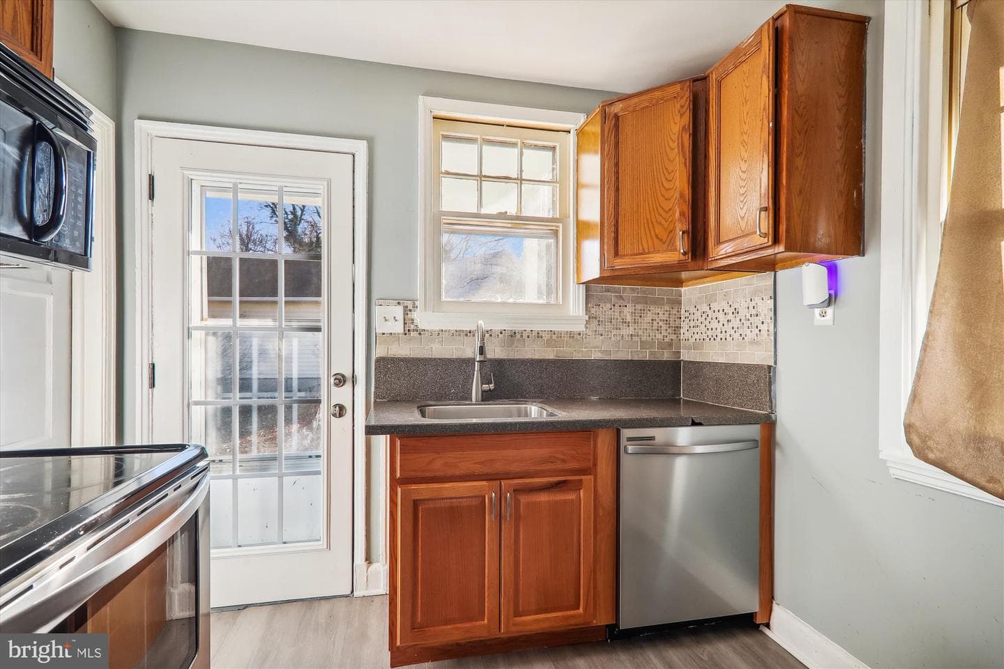 4400 Allies Road photo 14