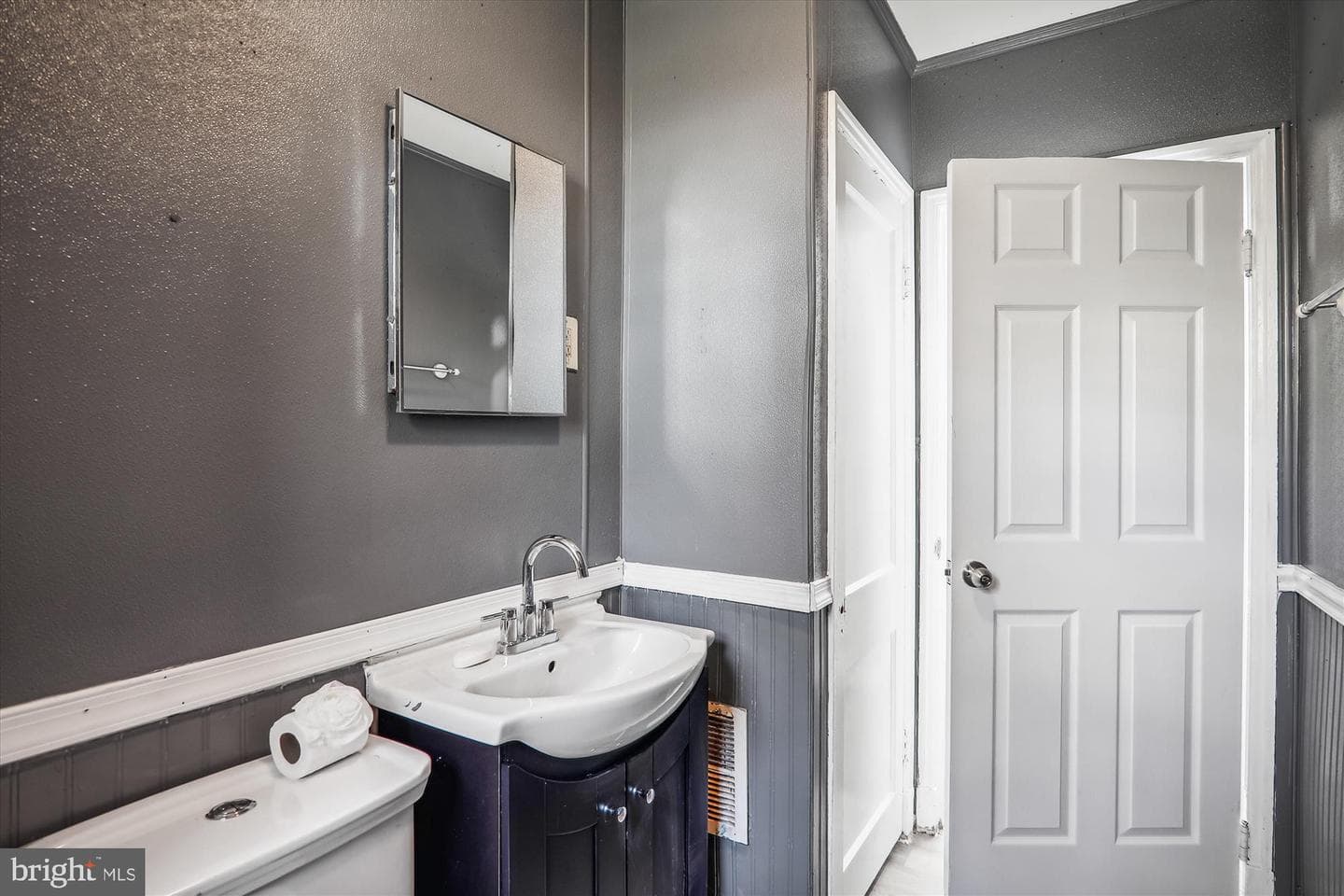 4400 Allies Road photo 18