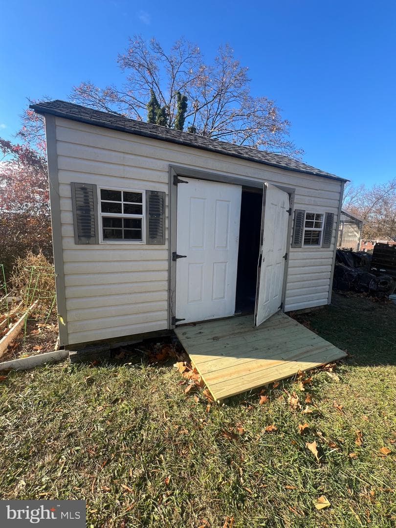 5608 Camp Springs Avenue photo 43