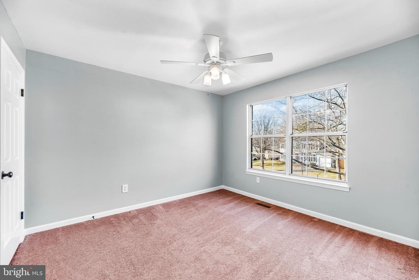1431 Kings Manor Drive photo 23