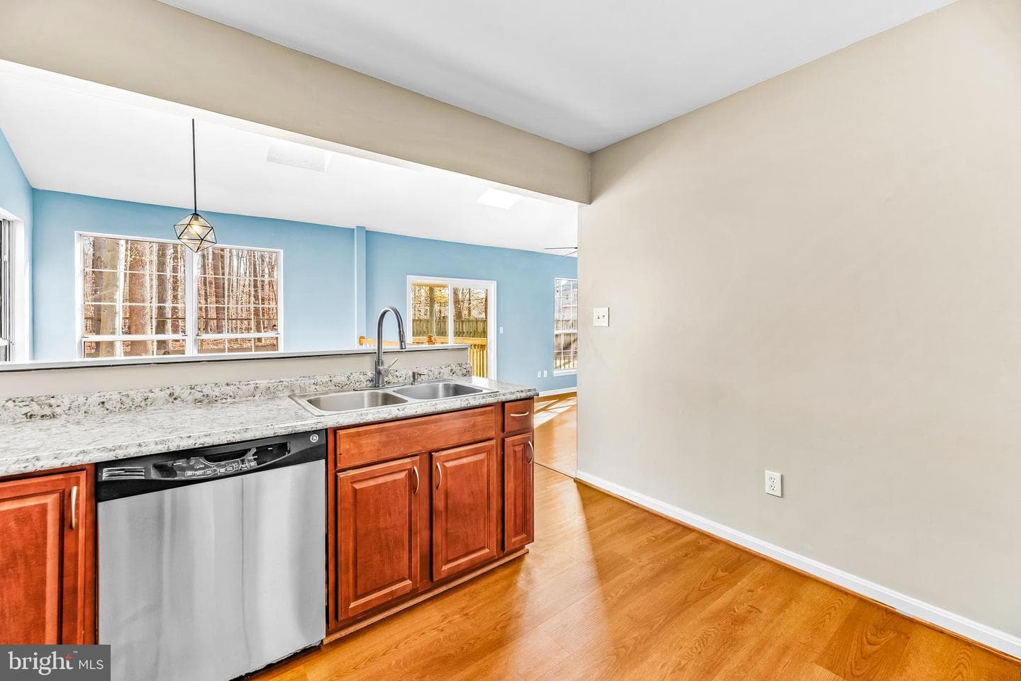 1431 Kings Manor Drive photo 39