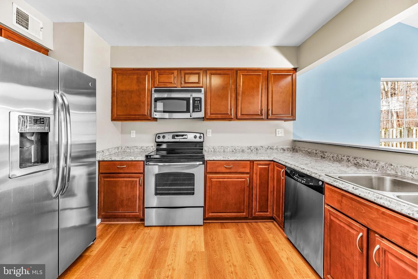 1431 Kings Manor Drive photo 41