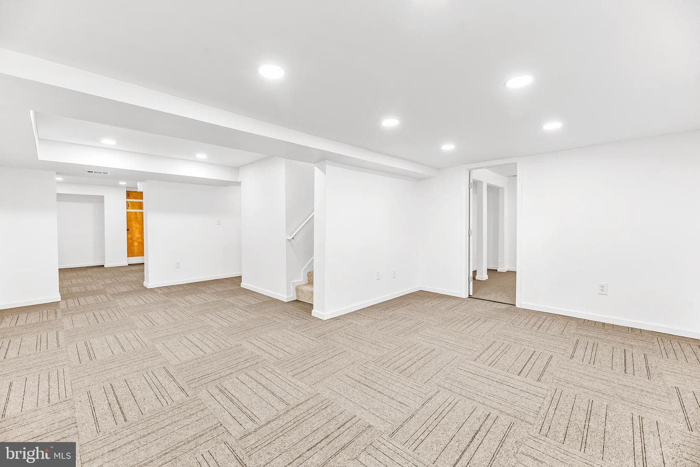 1431 Kings Manor Drive photo 47