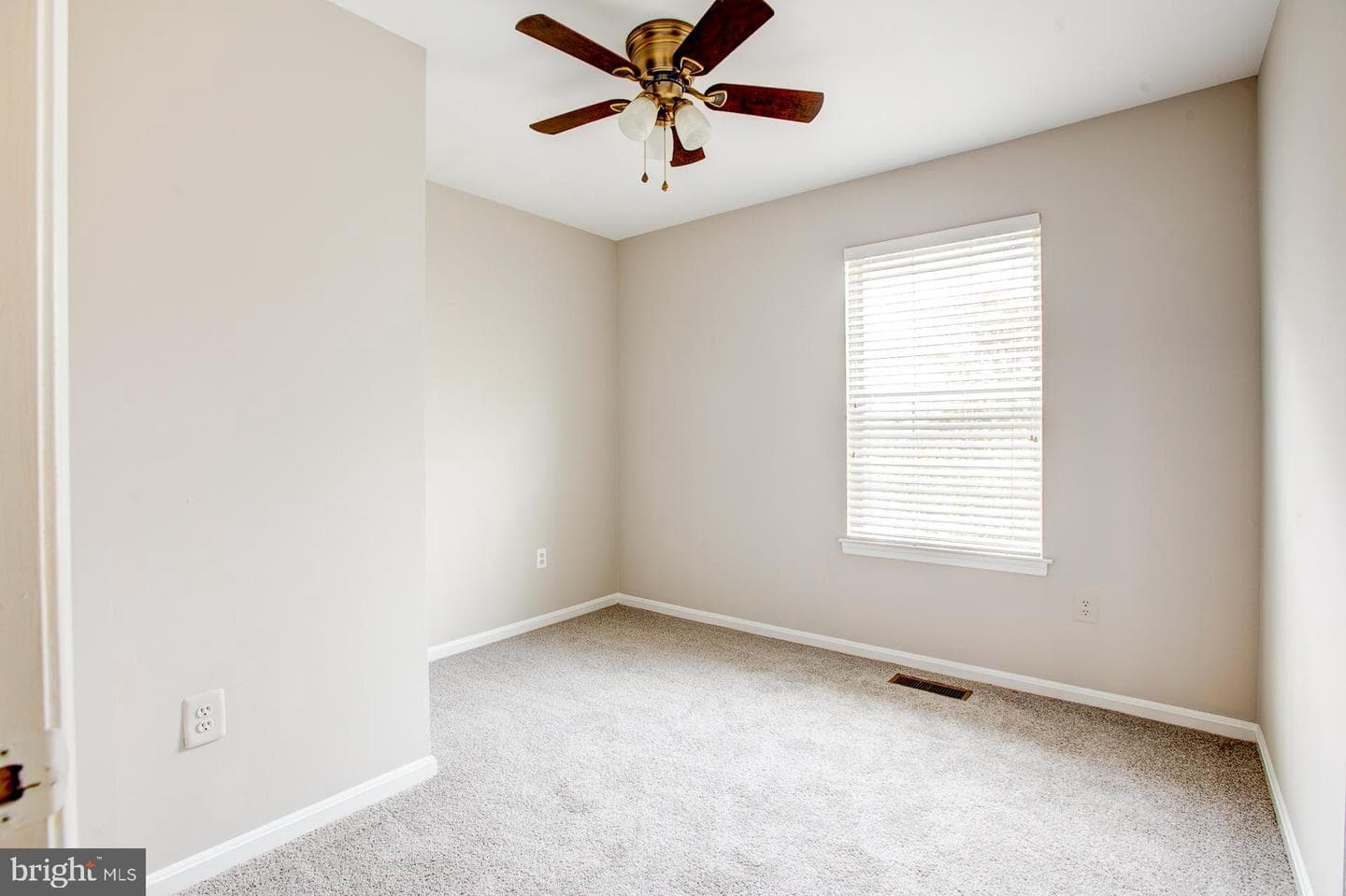 15801 Anthony Way photo 25