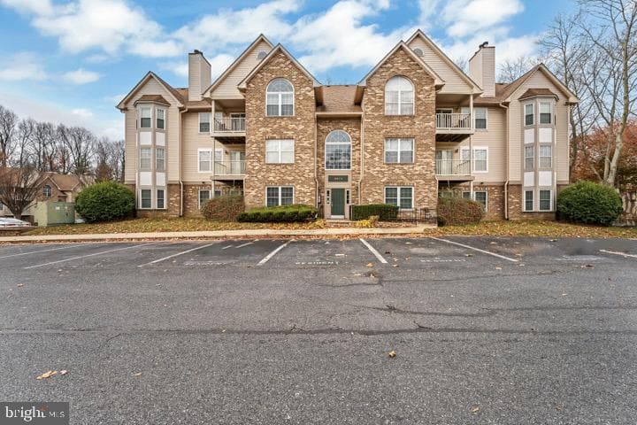 9815 Lake Pointe Court #102