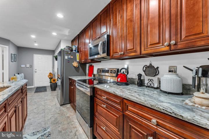 9815 Lake Pointe Court #102 photo 8