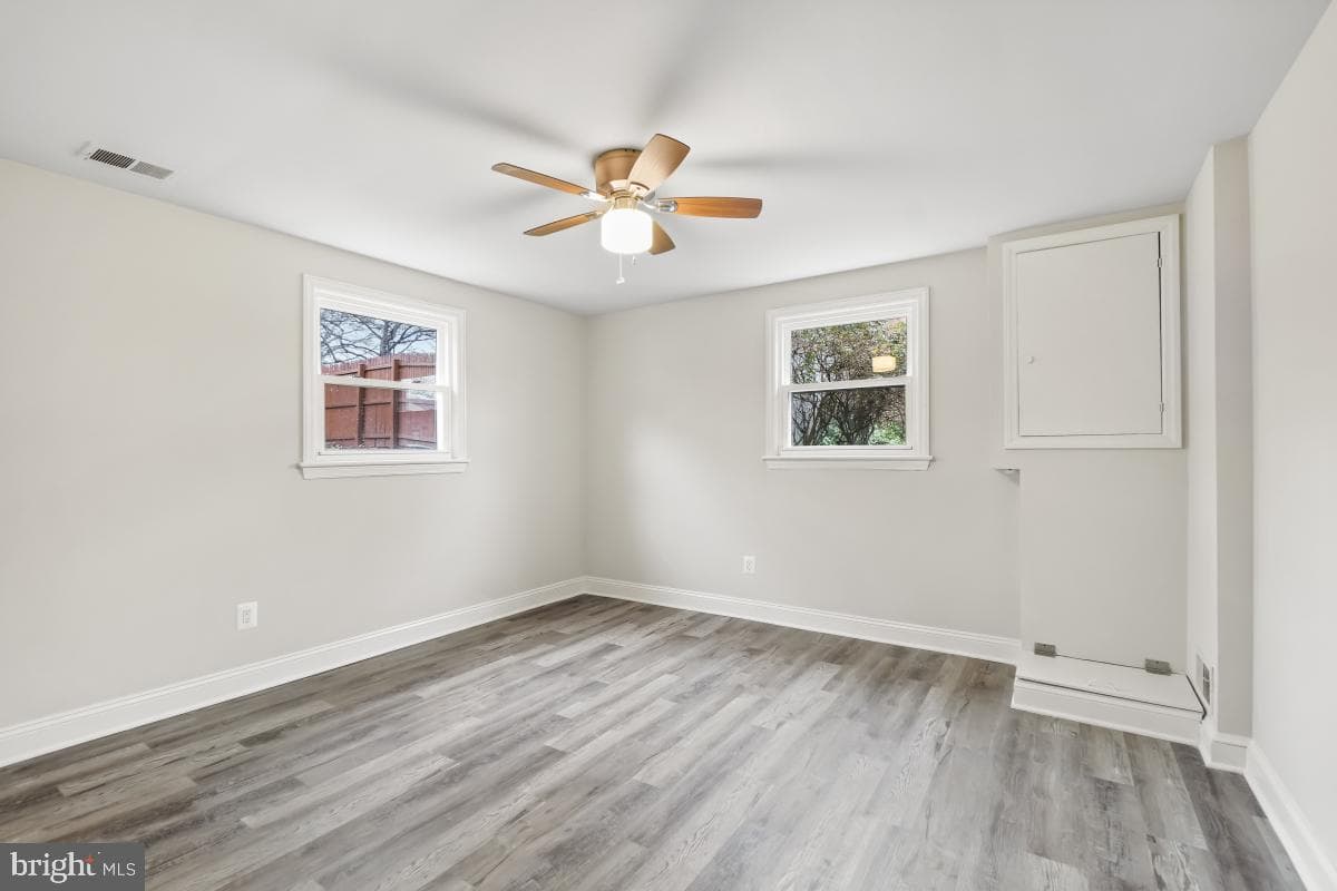 2106 Oakwood Street photo 22
