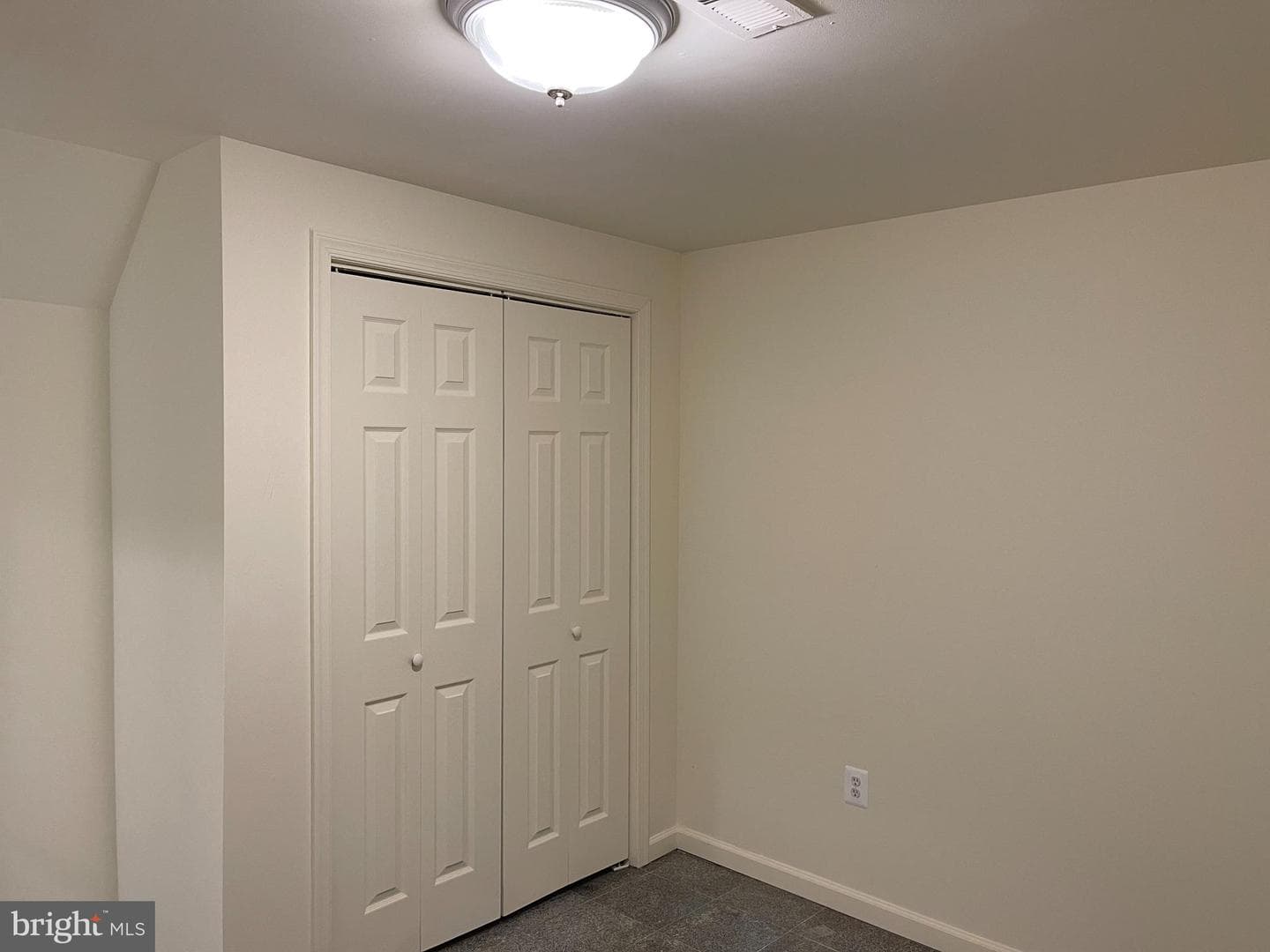 7702 Edmonston Road photo 23
