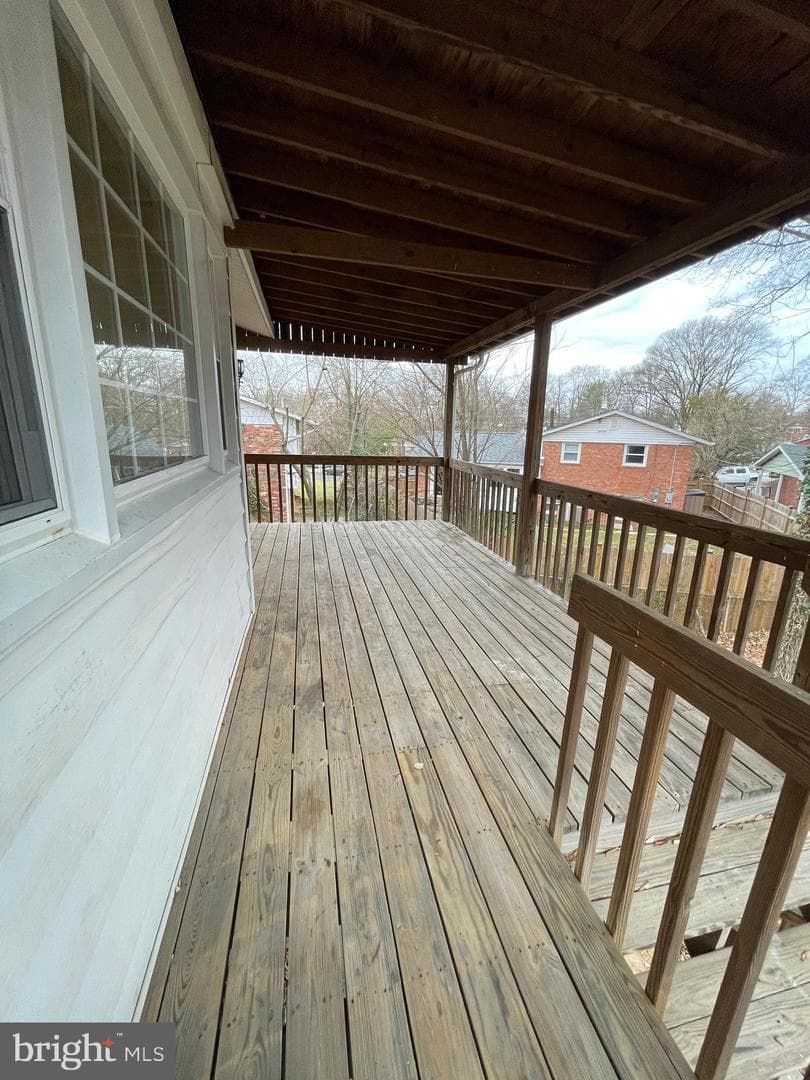 7702 Edmonston Road photo 28