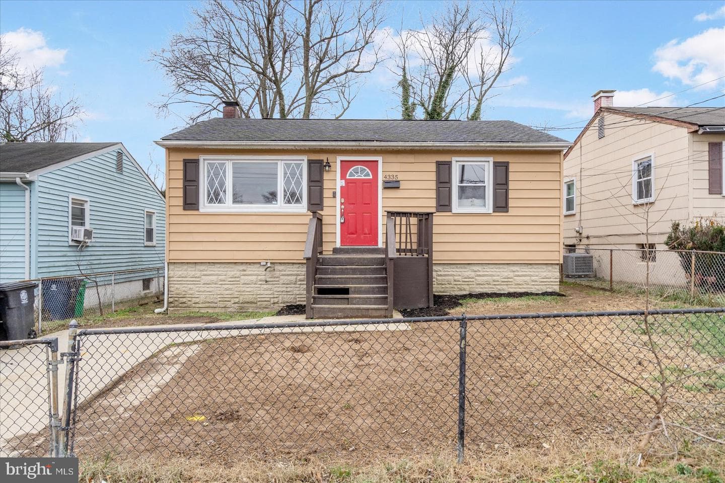 4335 Shell Street photo 1