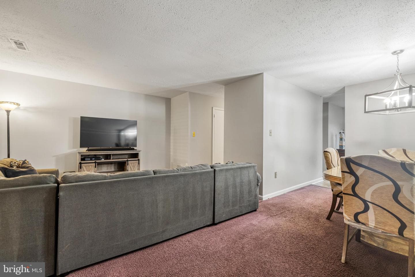 8908 Simeon Court photo 15