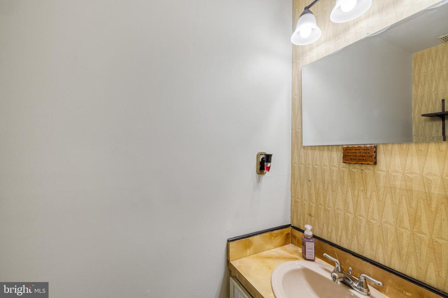 8908 Simeon Court photo 7