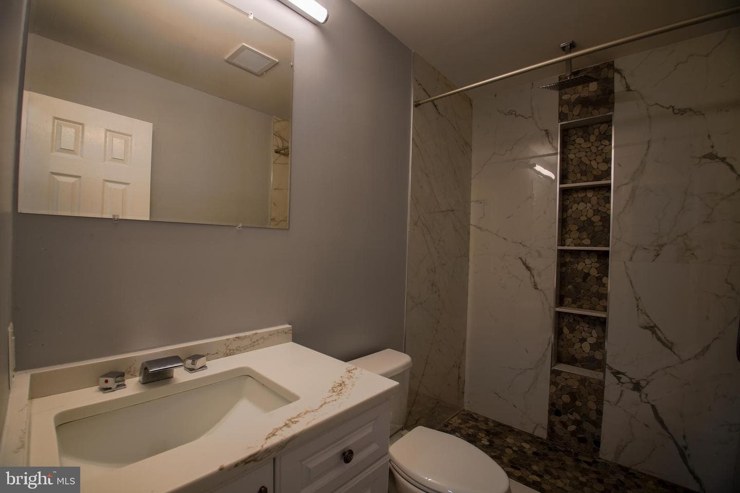 908 Peconic Place photo 22