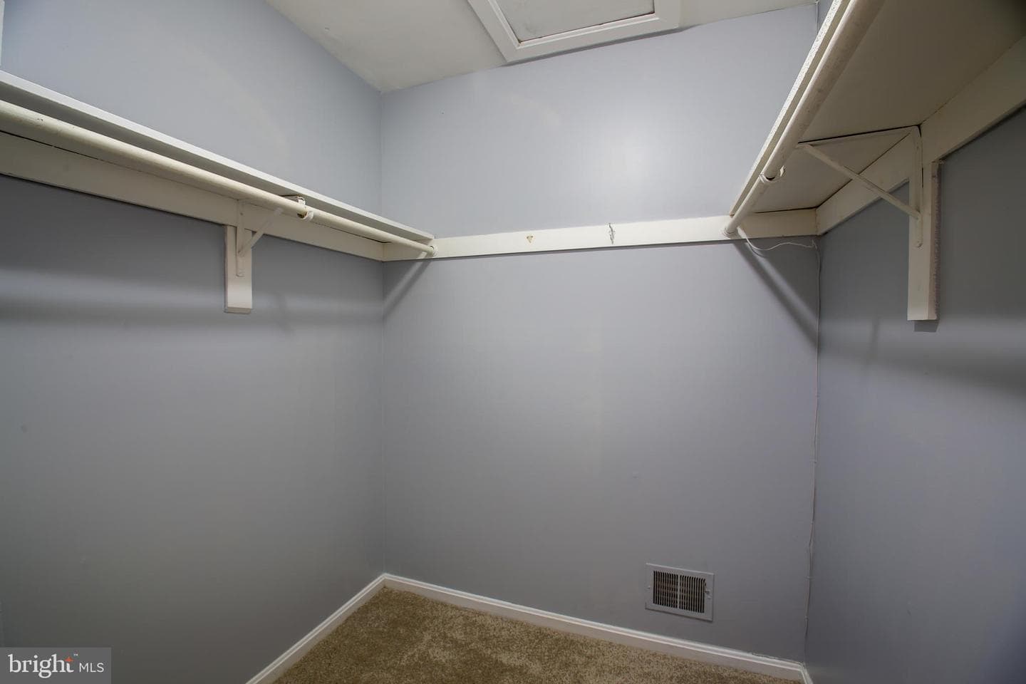 908 Peconic Place photo 23