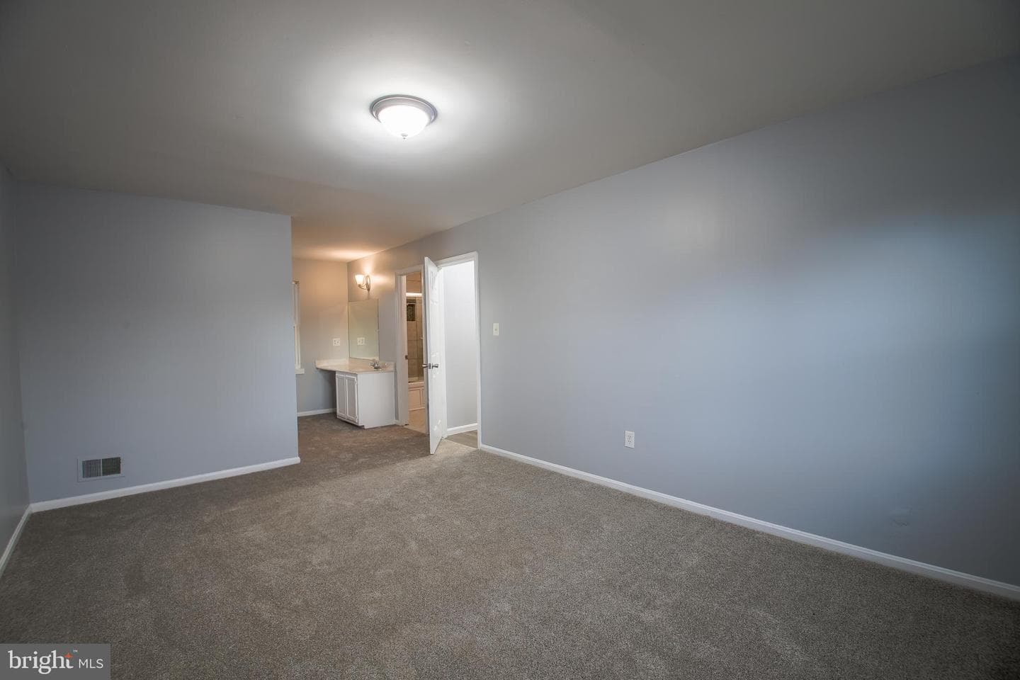 908 Peconic Place photo 26