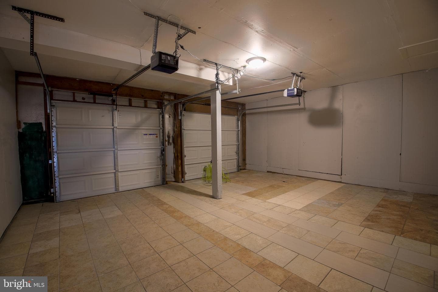 908 Peconic Place photo 29