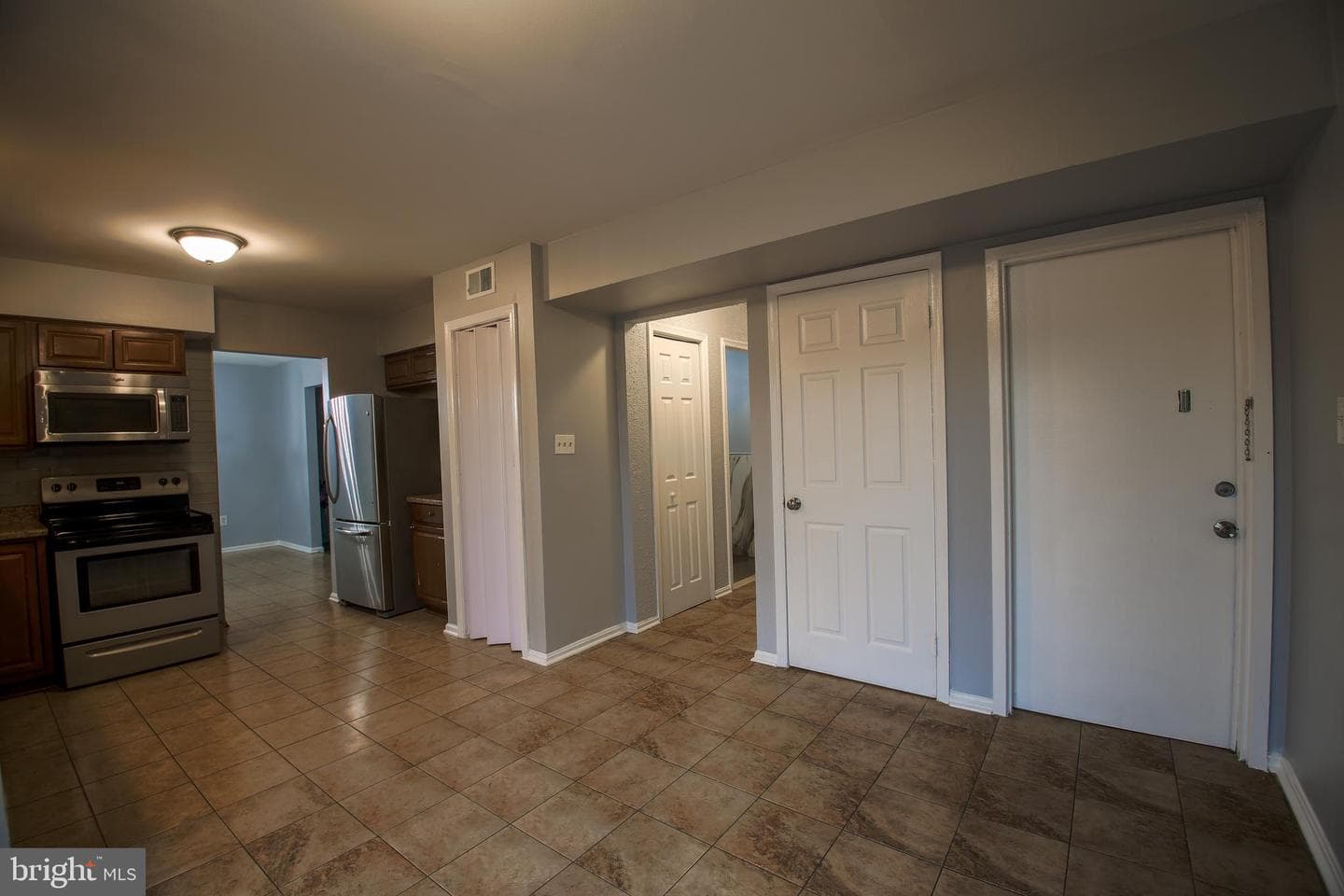 908 Peconic Place photo 31