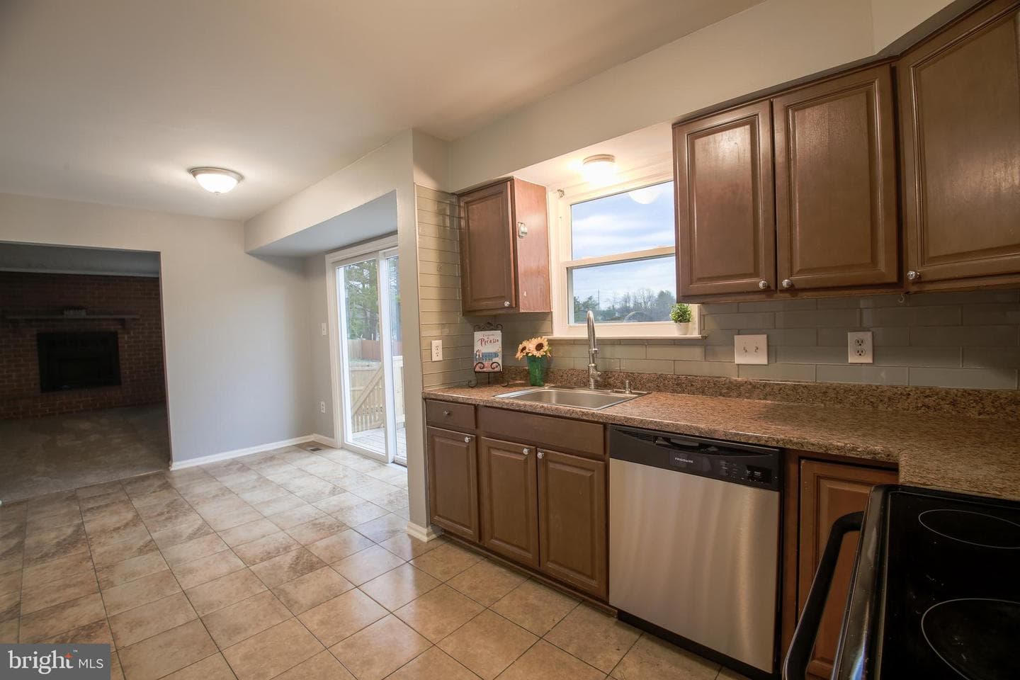908 Peconic Place photo 35
