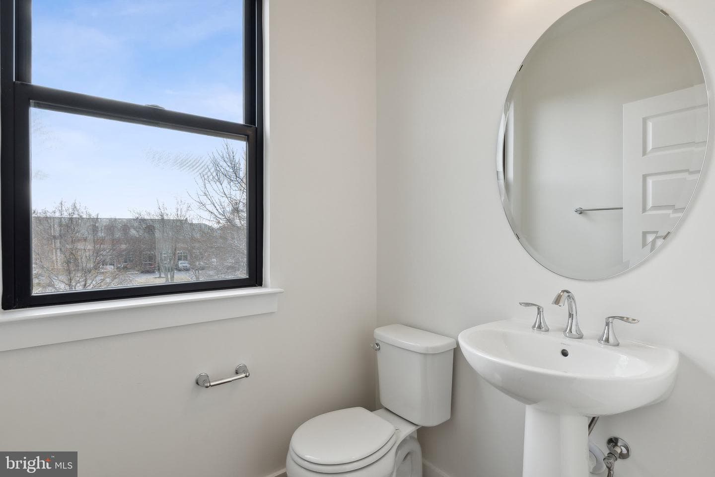 17214 Melford Blvd photo 10