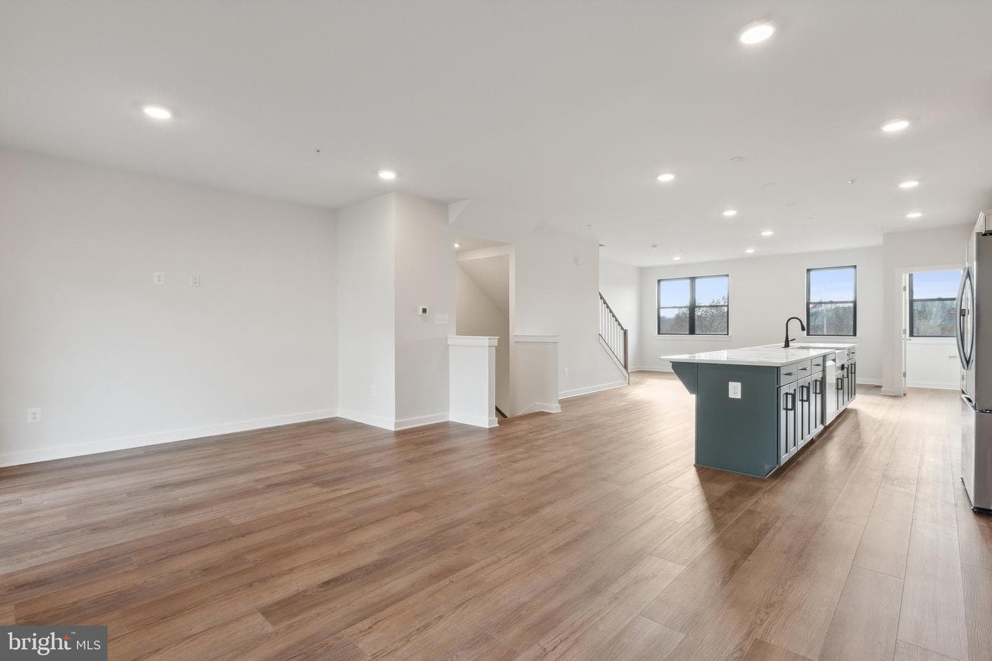17214 Melford Blvd photo 3