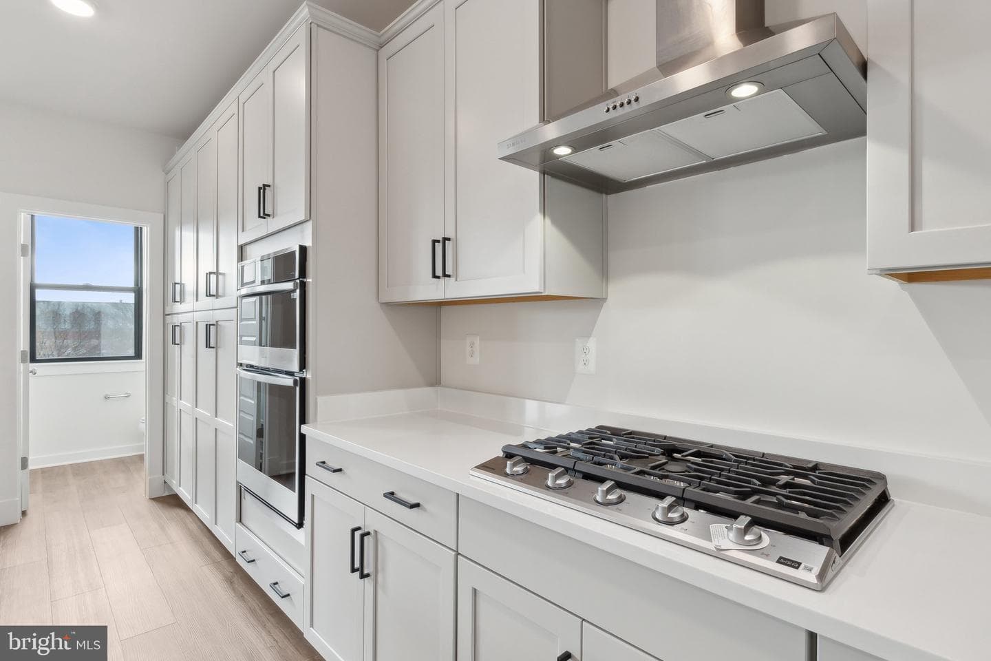 17214 Melford Blvd photo 8