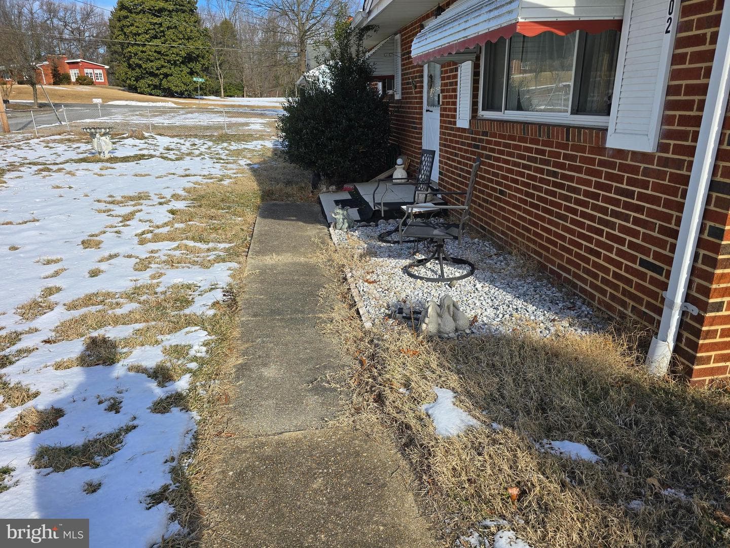 7402 Dryden Place photo 2
