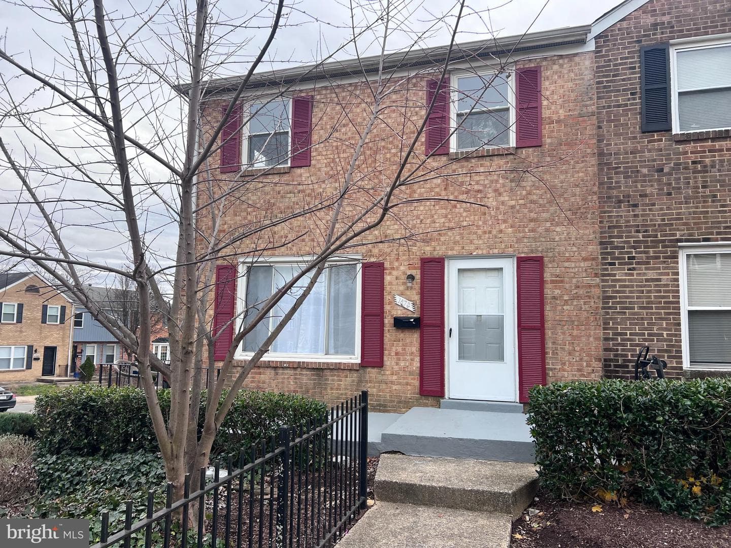 1873 Addison Road S photo 1