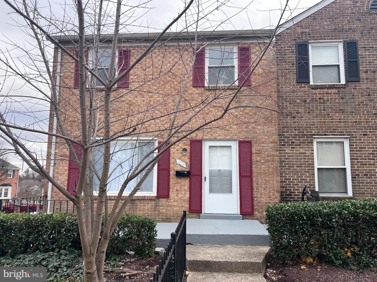 1873 Addison Road S photo 17