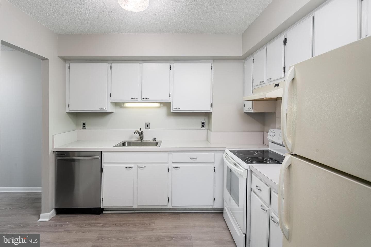 9200 Edwards Way #802 photo 11