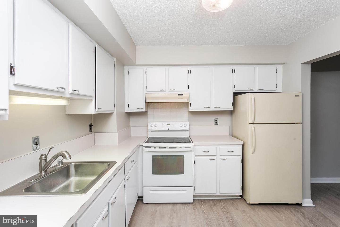 9200 Edwards Way #802 photo 12