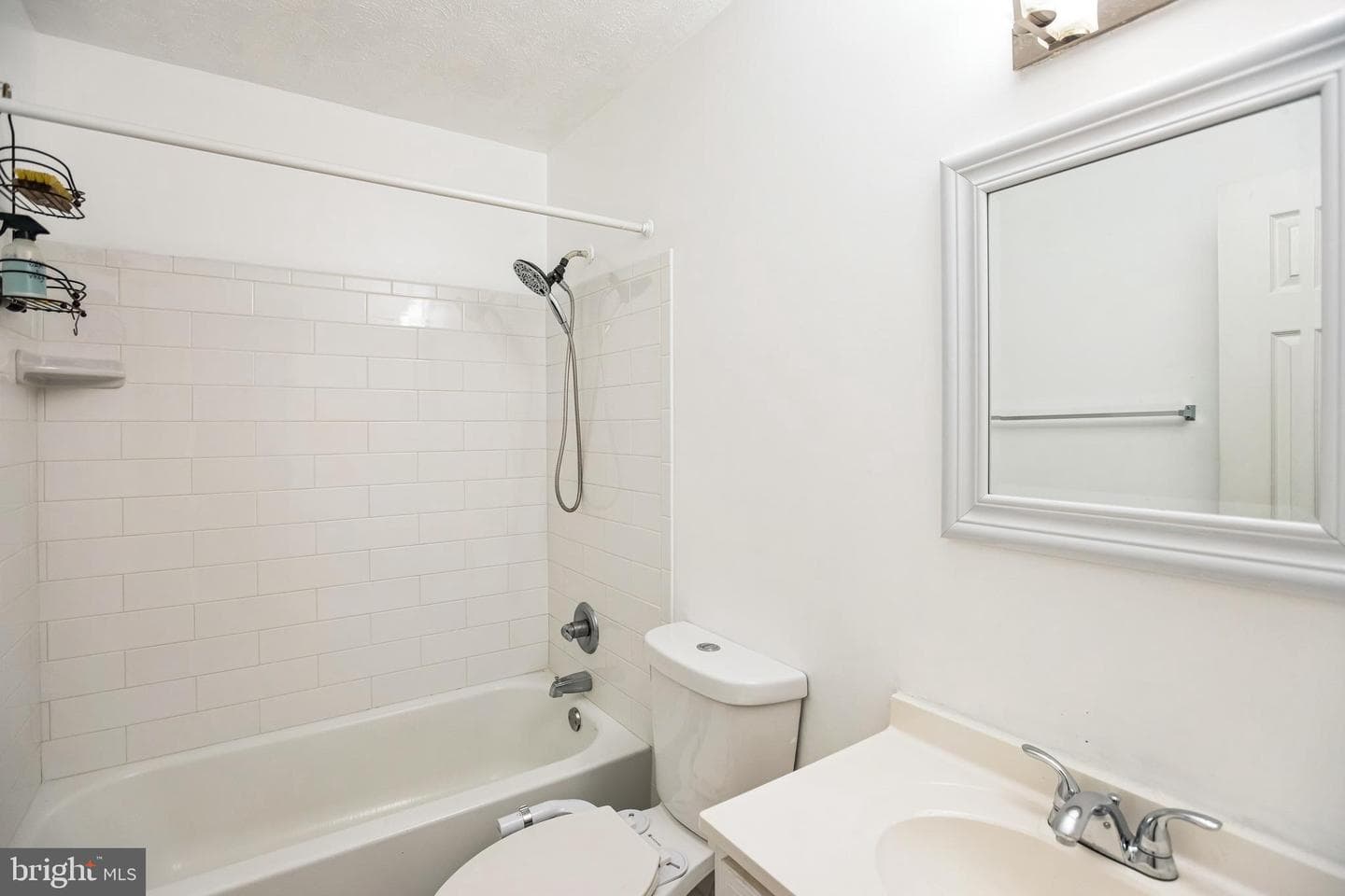 10308 Queen Elizabeth Drive photo 12
