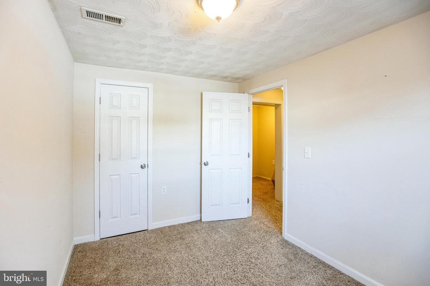 10308 Queen Elizabeth Drive photo 13