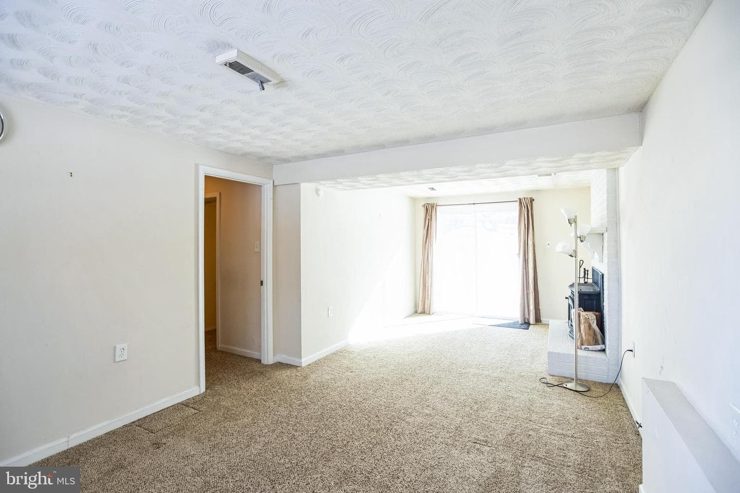 10308 Queen Elizabeth Drive photo 15