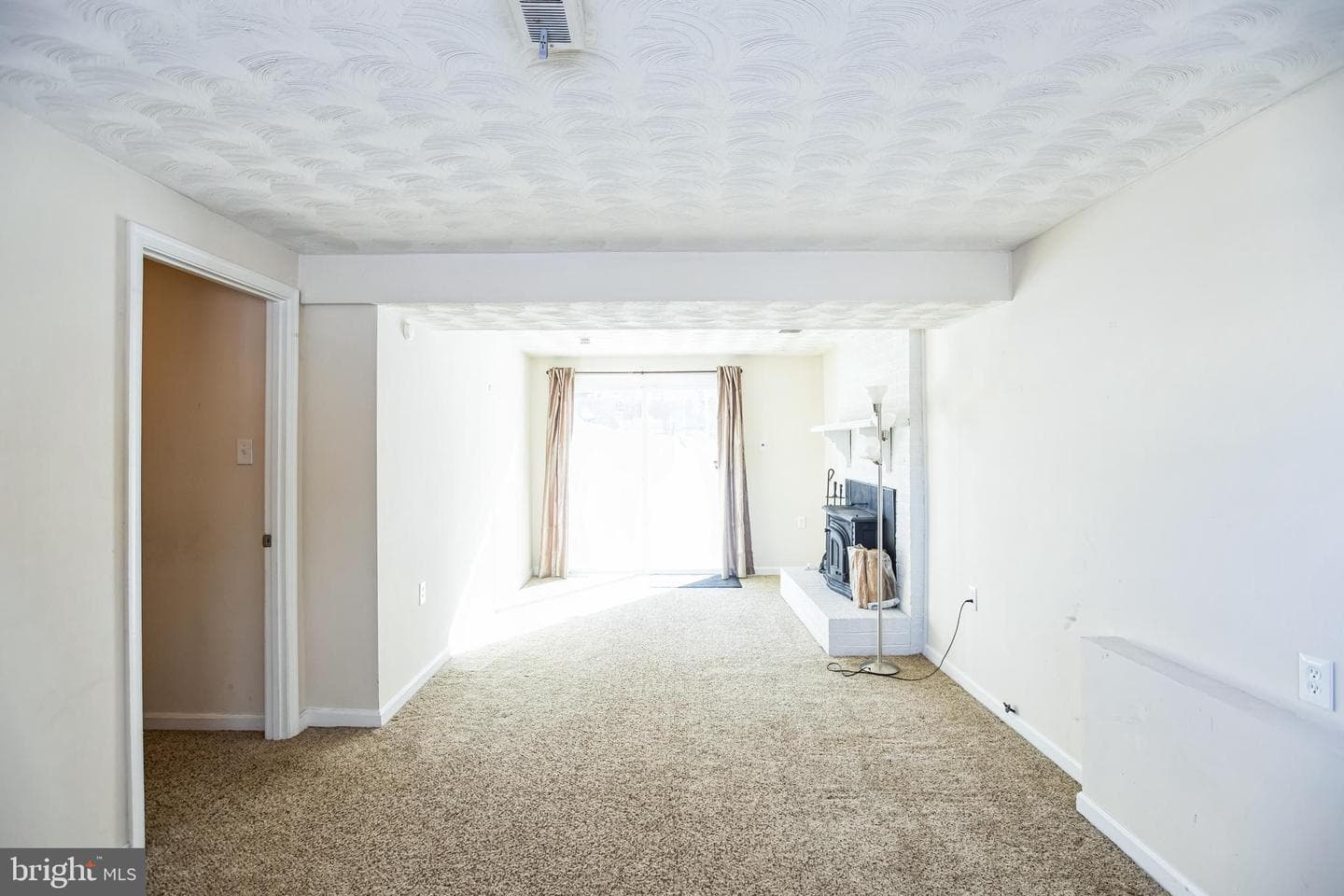 10308 Queen Elizabeth Drive photo 16