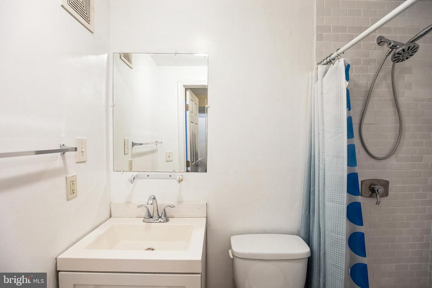 10308 Queen Elizabeth Drive photo 17