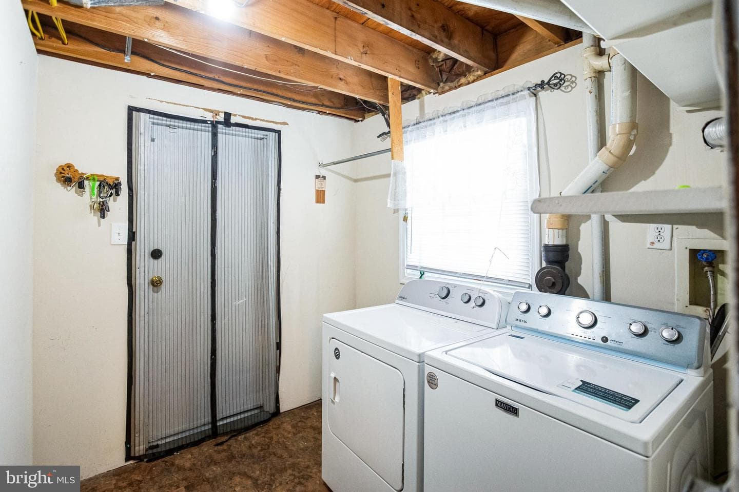 10308 Queen Elizabeth Drive photo 18